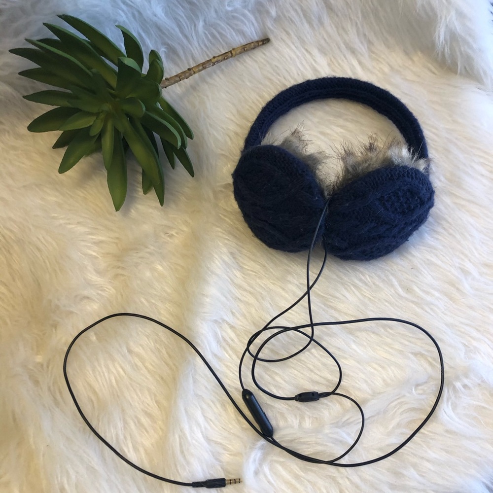 American Eagle Knit faux fur Head phones